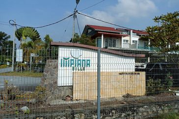 IMPIANA VILLA @TAMAN TUANKU JAAFAR