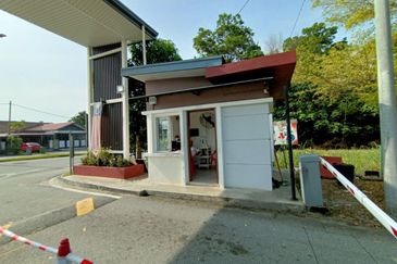 IMPIANA VILLA @TAMAN TUANKU JAAFAR