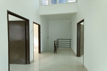 IMPIANA VILLA @TAMAN TUANKU JAAFAR