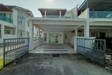 IMPIANA VILLA @TAMAN TUANKU JAAFAR