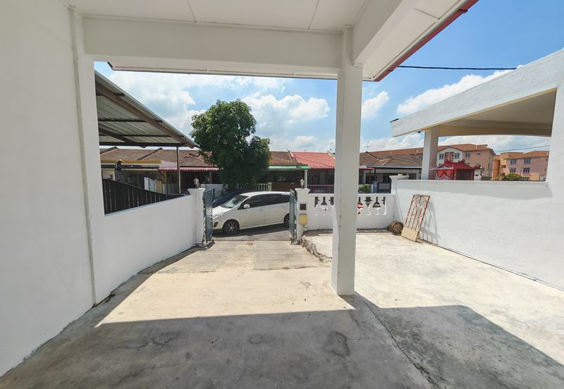 Taman College Heights (Sikamat)