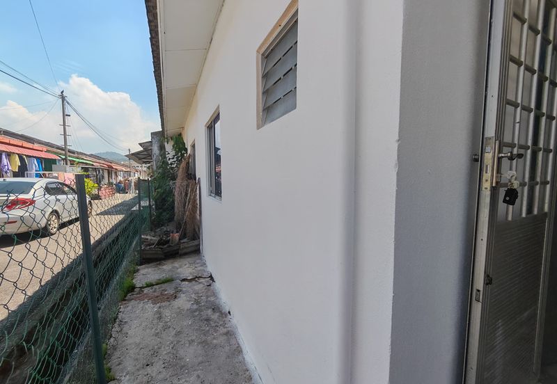 Taman College Heights (Sikamat)