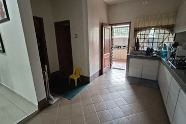 TAMAN TASIK JAYA II & IV