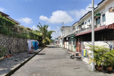 TAMAN TASIK JAYA II & IV