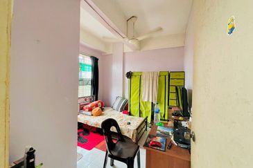 APARTMENT DESA PALMA NILAI FOR SALE