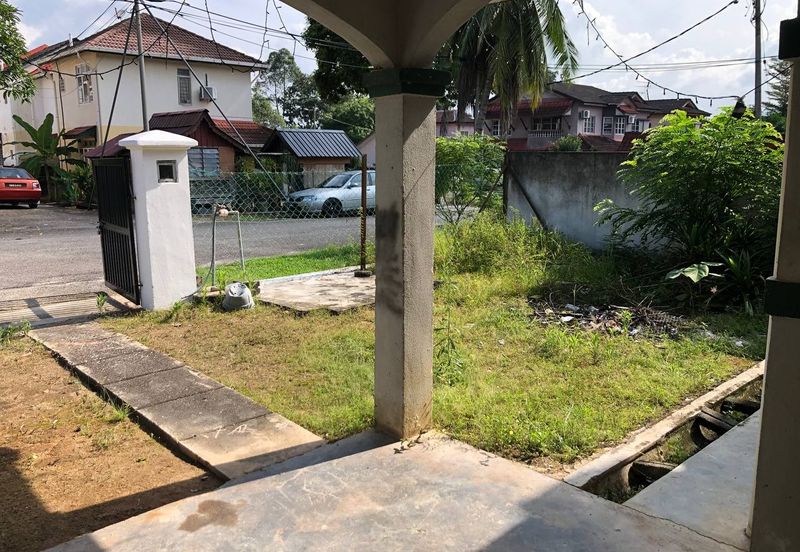 Taman Desa Pinggiran Bayu