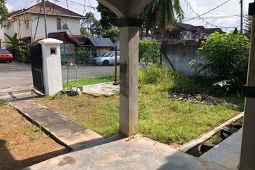 Taman Desa Pinggiran Bayu