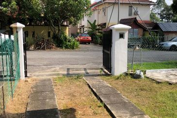 Taman Desa Pinggiran Bayu