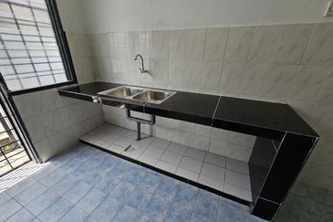 SINGLE STOREY (RENO), TAMAN POLITEKNIK 