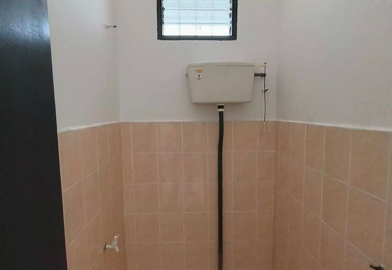 SINGLE STOREY , TAMAN POLITEKNIK  , PORT DICKSON