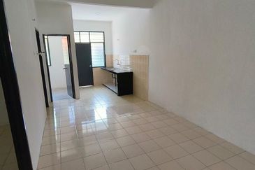 SINGLE STOREY , TAMAN POLITEKNIK  , PORT DICKSON