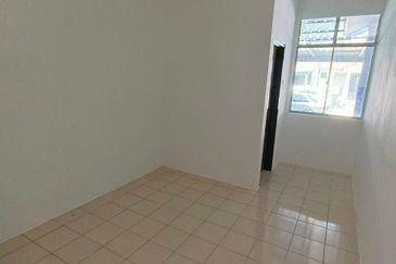 SINGLE STOREY , TAMAN POLITEKNIK  , PORT DICKSON