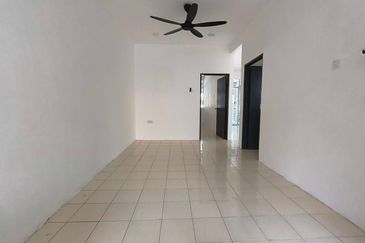 SINGLE STOREY , TAMAN POLITEKNIK  , PORT DICKSON