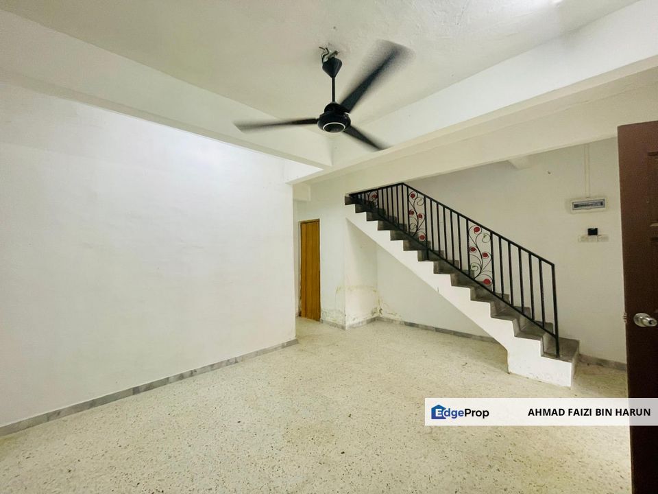 DOUBLE STOREY , TAMAN GUNUNG EMAS TAMPIN , Negeri Sembilan, Tampin