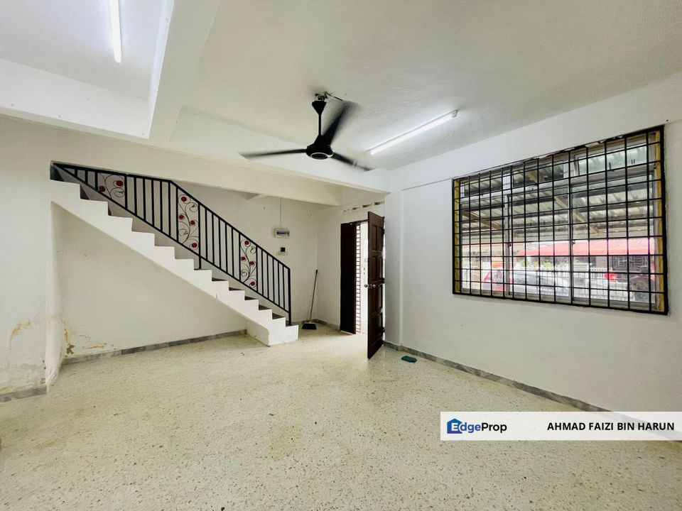 DOUBLE STOREY , TAMAN GUNUNG EMAS TAMPIN , Negeri Sembilan, Tampin