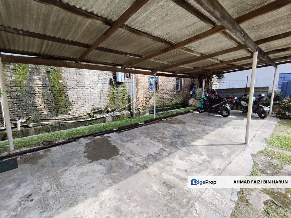 VERY STRATEGIC & PRIME LAND @ KG BARU KL [WITH BUNGALOW HOUSE], Kuala Lumpur, KL City