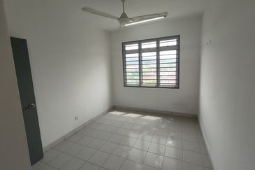(SALE) APARTMENT PR1MA PRESINT 11 PUTRAJAYA FOR SALE (BELOW MV)
