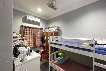 RENOVATED SINGLE STOREY TAMAN JASMIN INDAH SENAWANG N9 FOR SALE