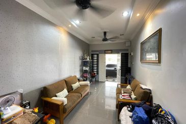 RENOVATED SINGLE STOREY TAMAN JASMIN INDAH SENAWANG N9 FOR SALE