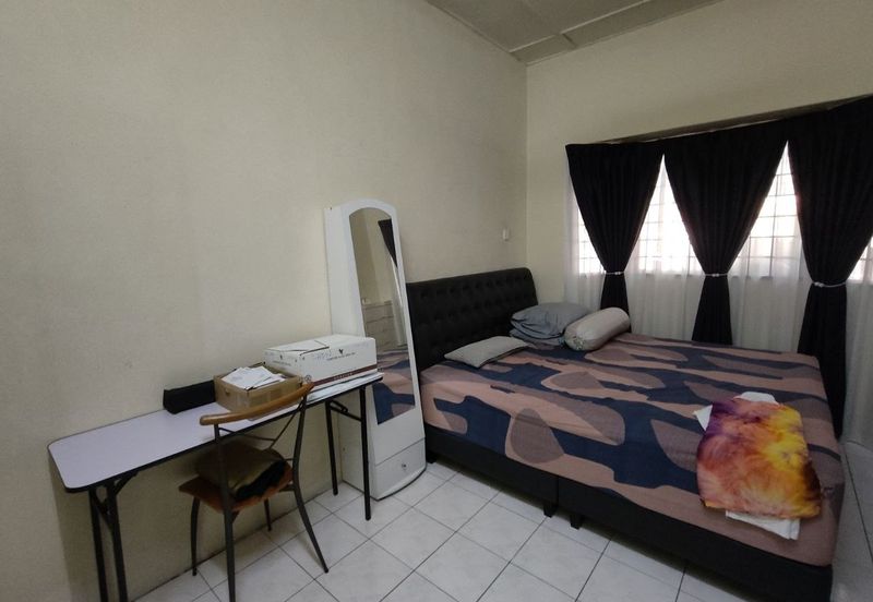 Taman College Heights (Sikamat)