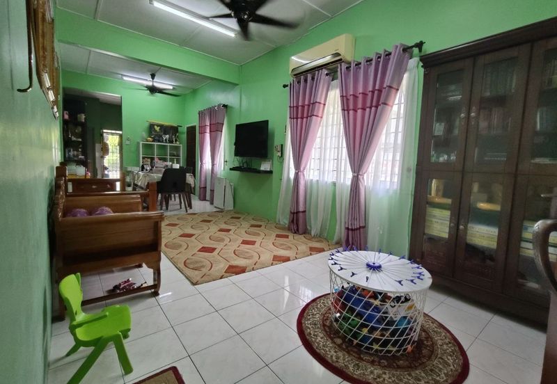 Taman College Heights (Sikamat)