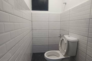 FLAT DESA PETALING REFURBISHED UNIT FOR SALE