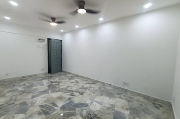 FLAT DESA PETALING REFURBISHED UNIT FOR SALE