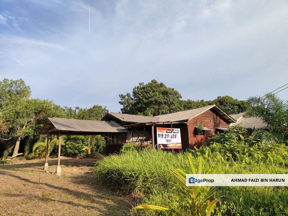 RUMAH KAMPUNG & TANAH LUAS DI PASIR PANJANG PD UNTUK DJUAL, Negeri Sembilan, Pasir Panjang