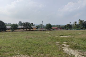 Tanah Lot Banglo Padang Sebang Alor Gajah Melaka untuk Dijual