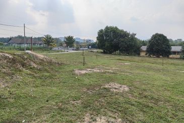 Tanah Lot Banglo Padang Sebang Alor Gajah Melaka untuk Dijual
