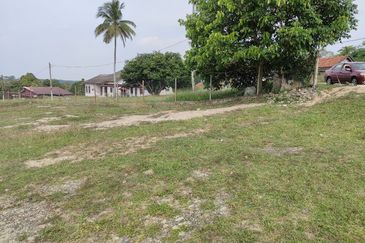 Tanah Lot Banglo Padang Sebang Alor Gajah Melaka untuk Dijual