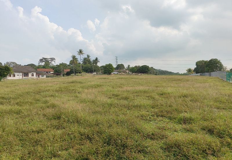 Tanah Lot Banglo Padang Sebang Alor Gajah Melaka untuk Dijual