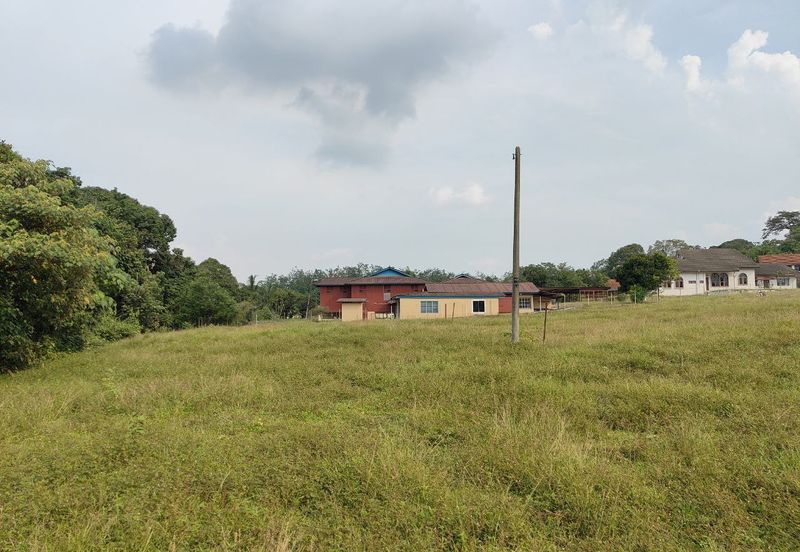 Tanah Lot Banglo Padang Sebang Alor Gajah Melaka untuk Dijual