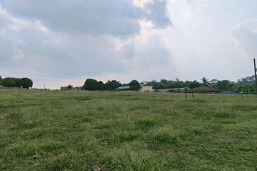 Tanah Lot Banglo Padang Sebang Alor Gajah Melaka untuk Dijual