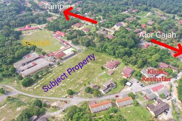 Tanah Lot Banglo Padang Sebang Alor Gajah Melaka untuk Dijual