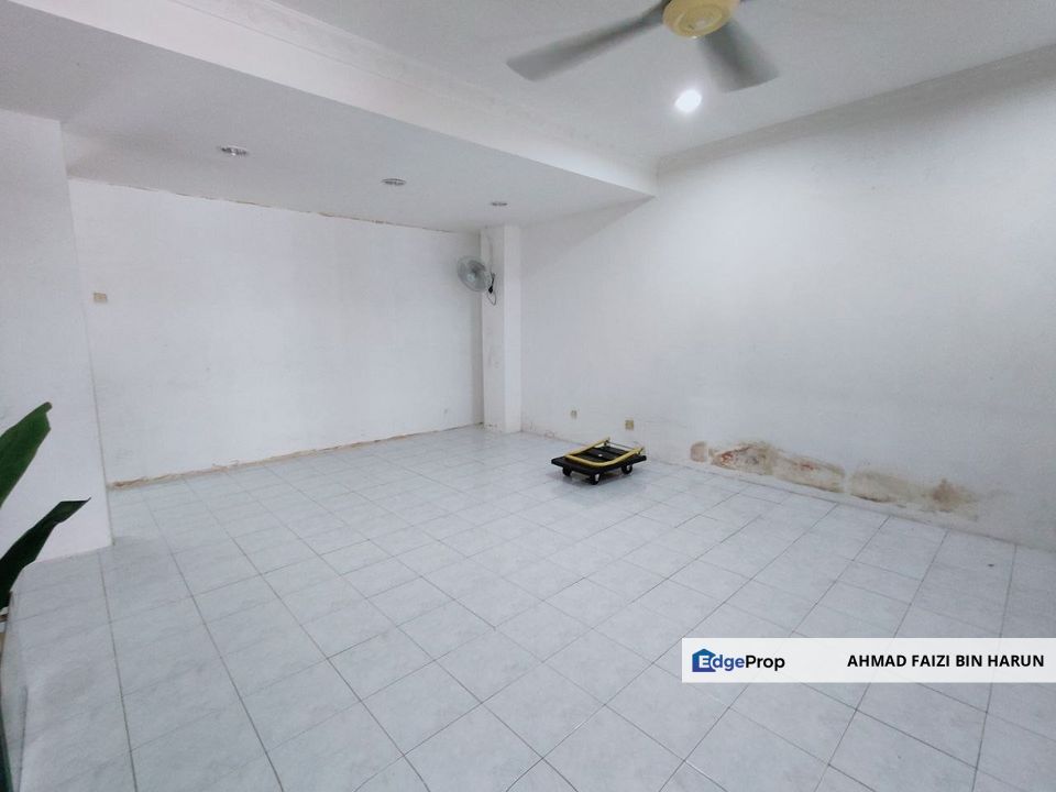 DOUBLE STOREY INTERMEDIATE TAMAN MUTIARA GALLA SEREMBAN FOR SALE, Negeri Sembilan, Seremban