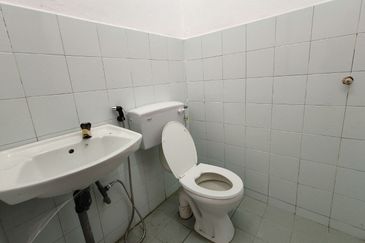 TAMAN INTAN PERDANA (PKN. TELUK KEMANG)