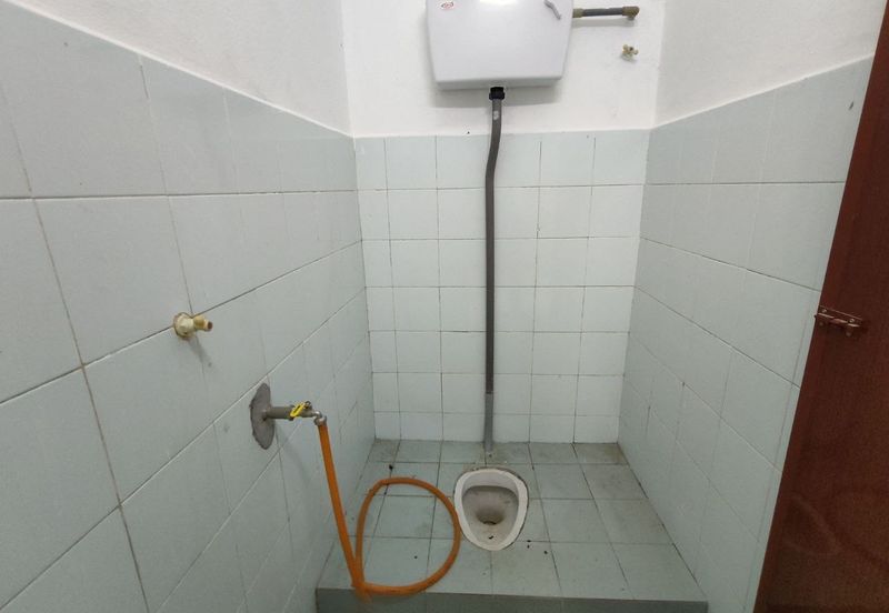 TAMAN INTAN PERDANA (PKN. TELUK KEMANG)