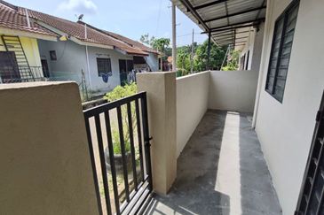 TAMAN INTAN PERDANA (PKN. TELUK KEMANG)