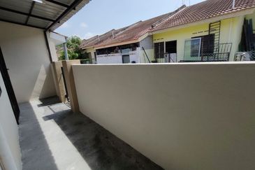 TAMAN INTAN PERDANA (PKN. TELUK KEMANG)