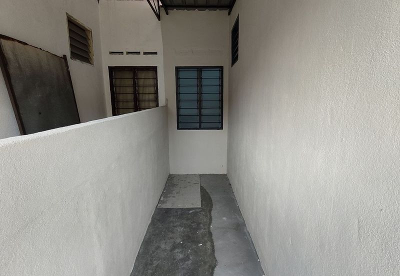 TAMAN INTAN PERDANA (PKN. TELUK KEMANG)