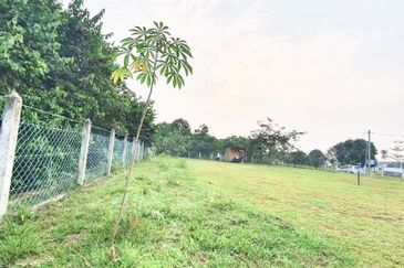 Tanah Rata Lot Banglo Padang Sebang Alor Gajah Melaka untuk Dijual