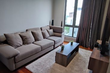 Jalan Anggerik Aranda 31/41