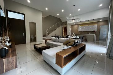 Jalan Anggerik Aranda 31/41