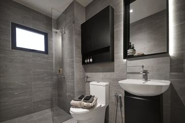 Freehold Luxury Condo @ Kota Kemuning