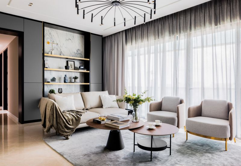 Luxury Condo By The Lake