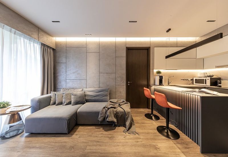 Luxury Condo By The Lake