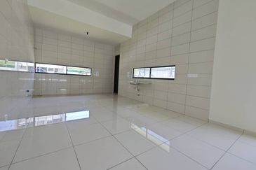 Luxura Residence @ twentyfive.7