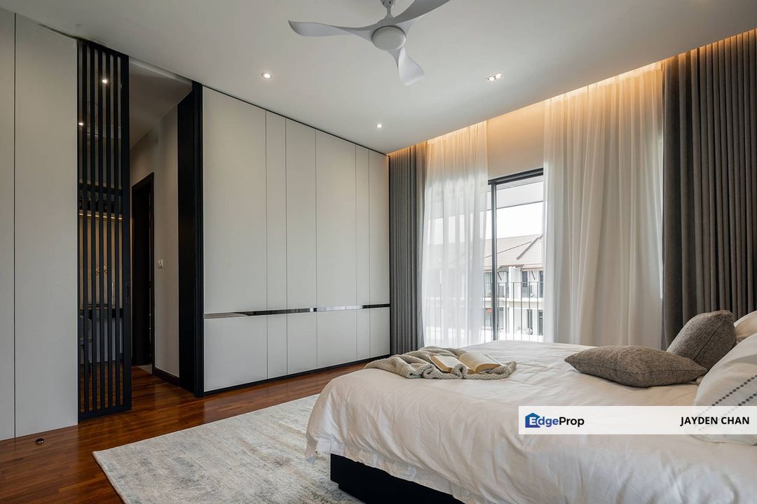 NEW LAUNCH 26X75 TOWN VILLA AT PUCHONG, Selangor, Puchong