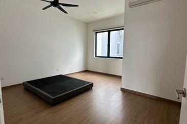 Lucent Residence @ twentyfive.7